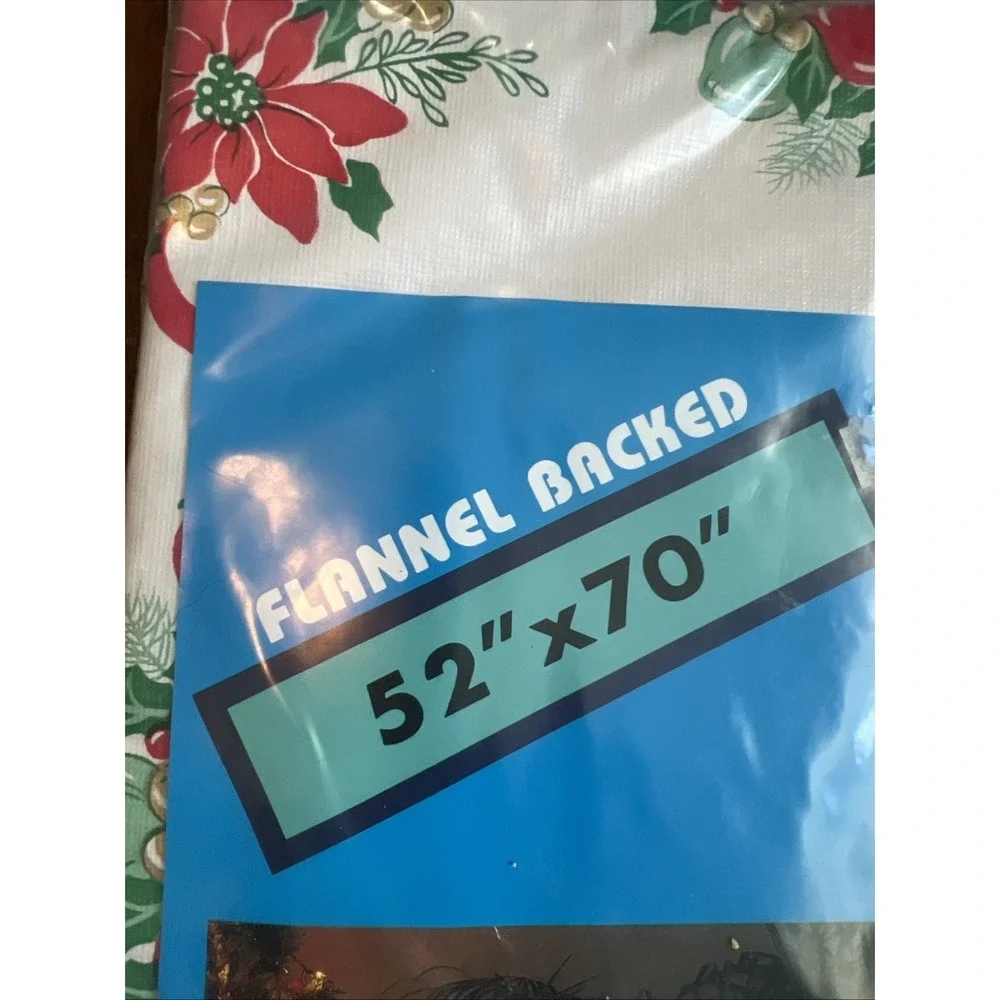 NOS Flannel Back Vinyl Tablecloth 52